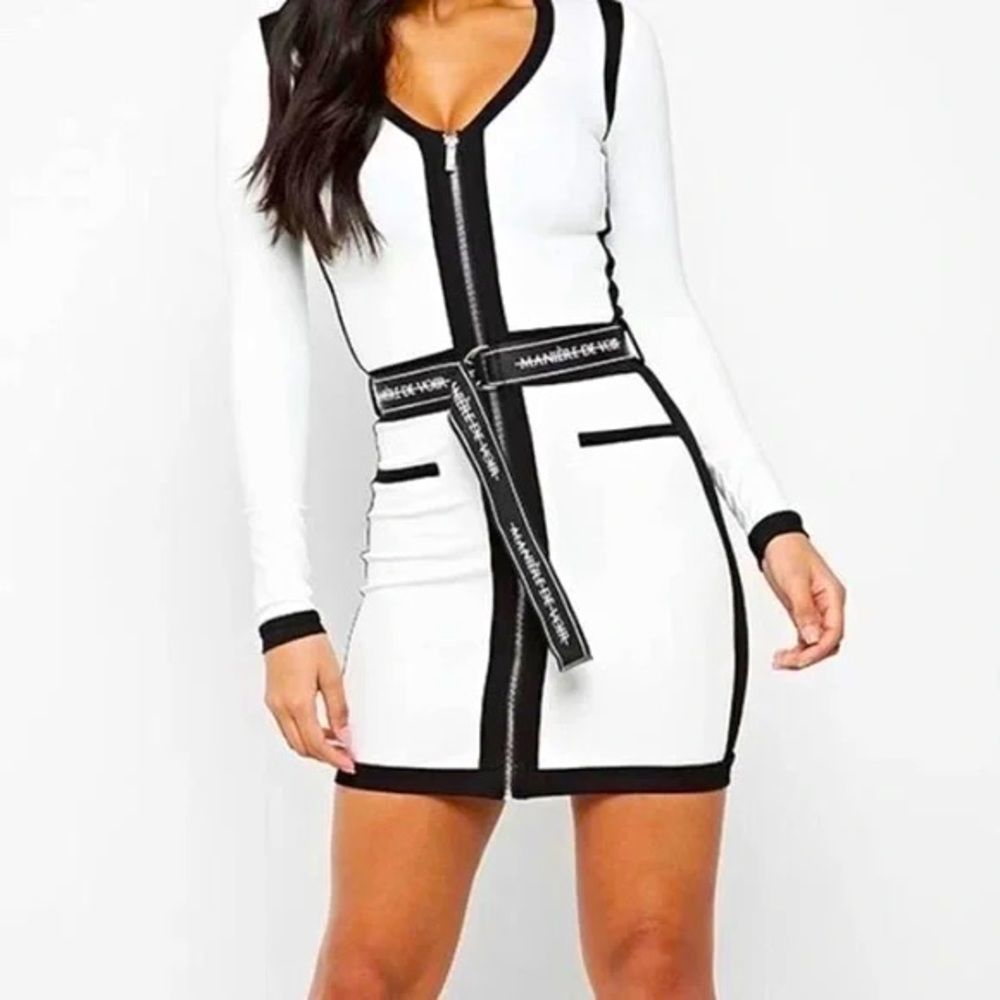 MANIERE DE VOIR WHITE DRESS WITH CONTRAST PANELS SIZE UK 8/US 4
